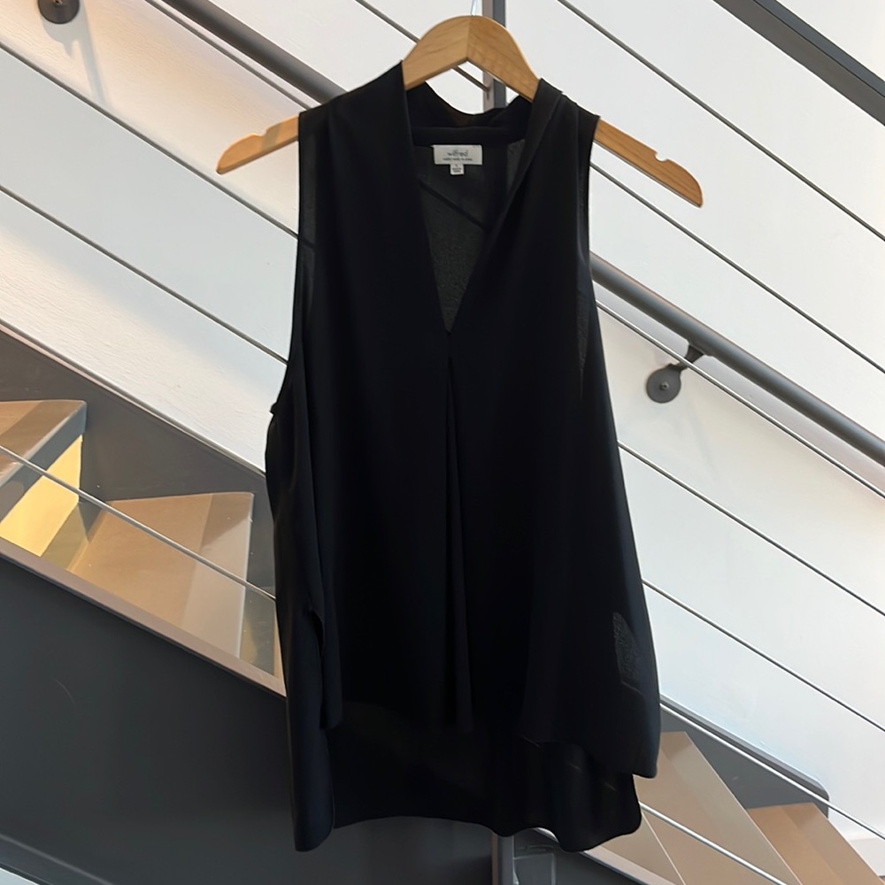Wilfred top
